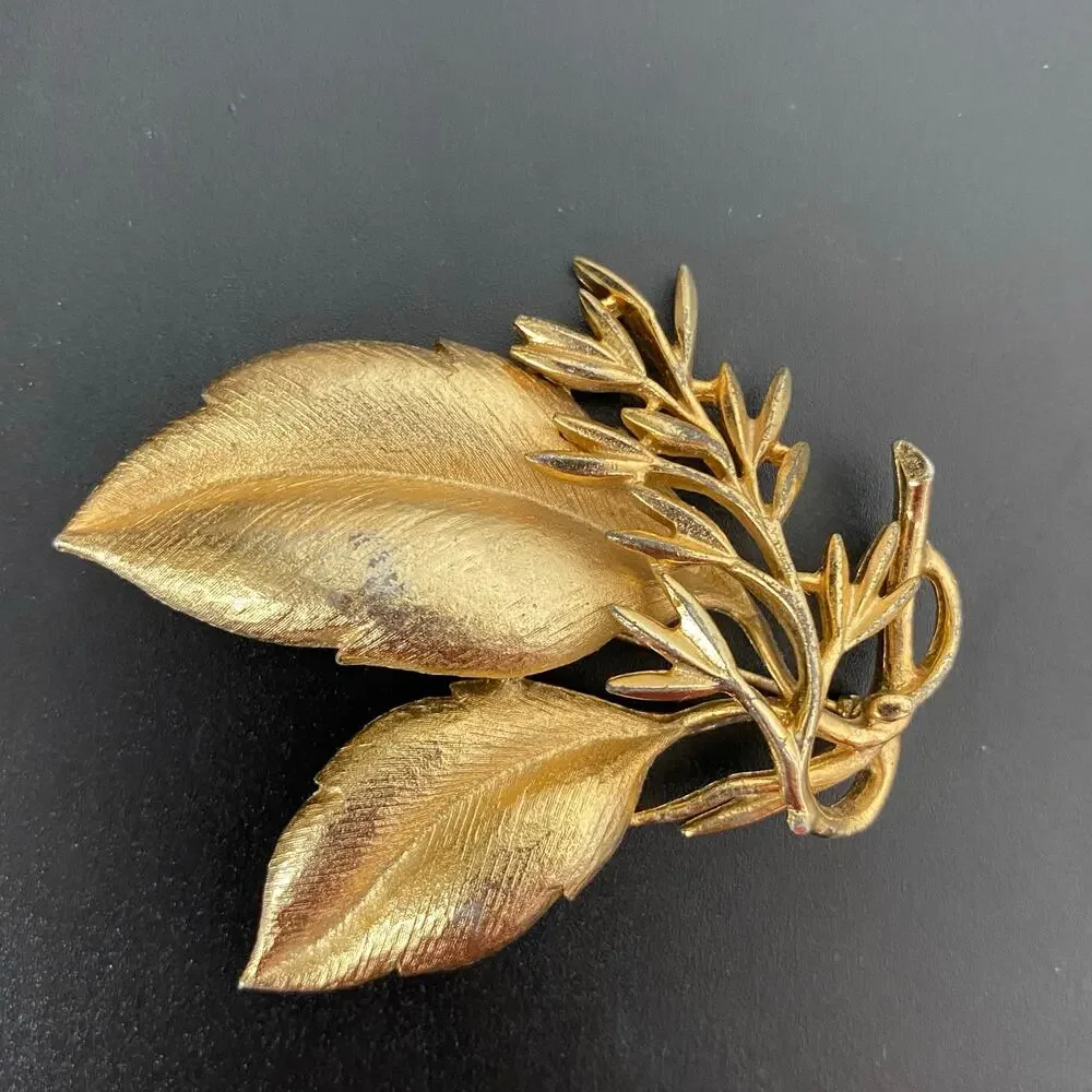Vintage SARAH COVENTRY Sea Whispers Gold Leaf Brooch Pin 1960s Textured Glam